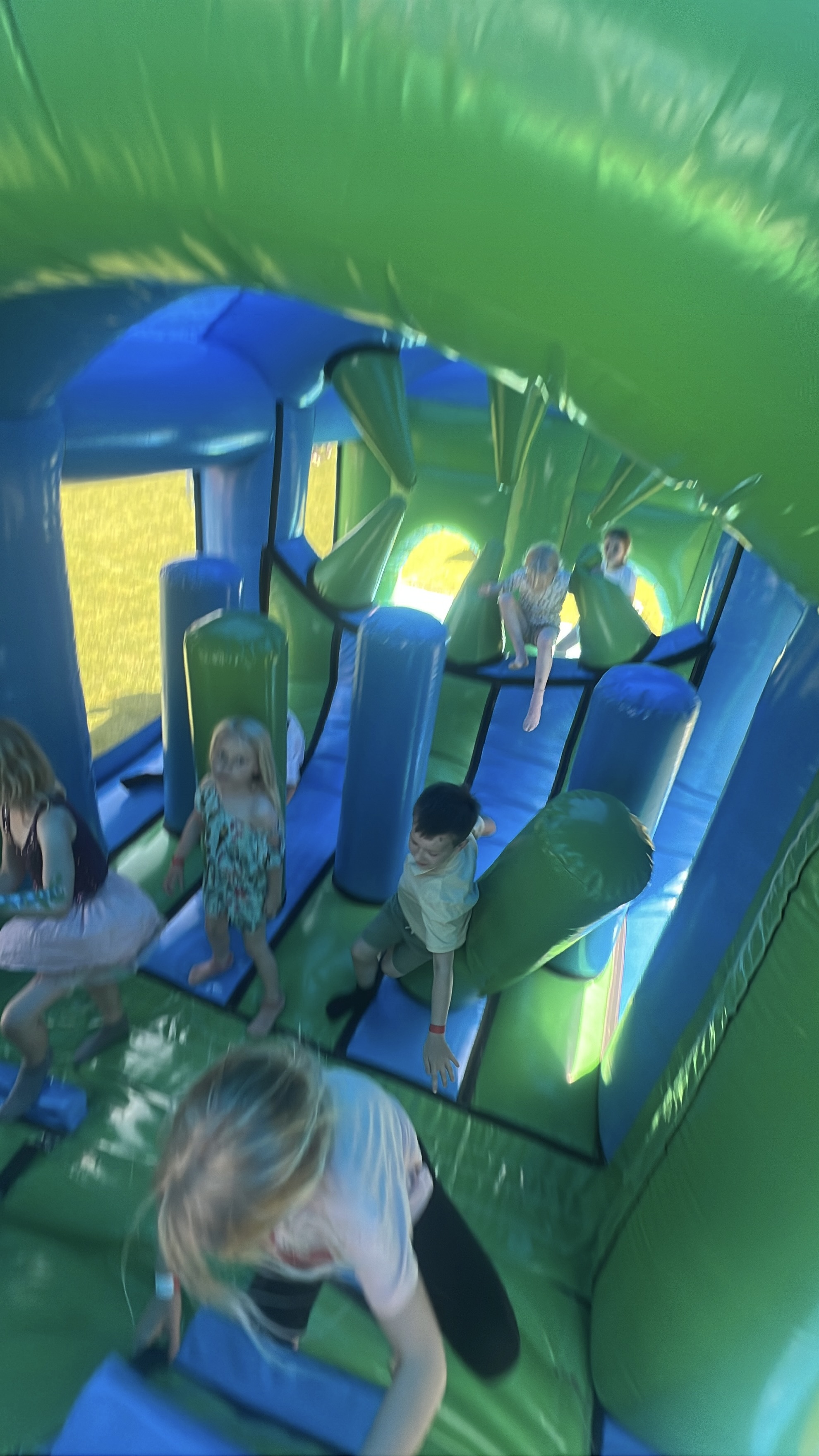 Hoppeborg, KÆMPE Forhindringsbane (12 meter) thumbnail 3