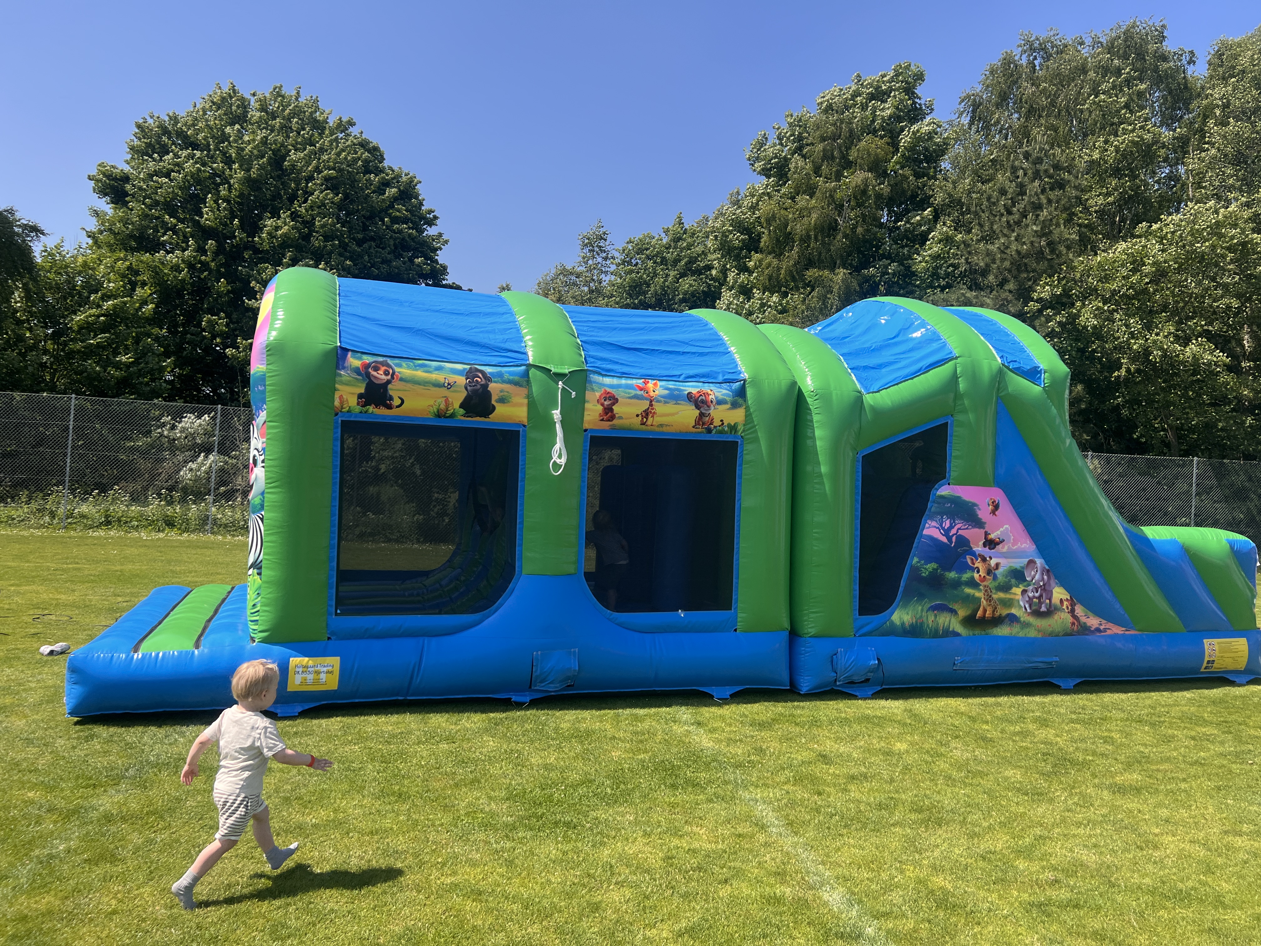 Hoppeborg, KÆMPE Forhindringsbane (12 meter) thumbnail 1